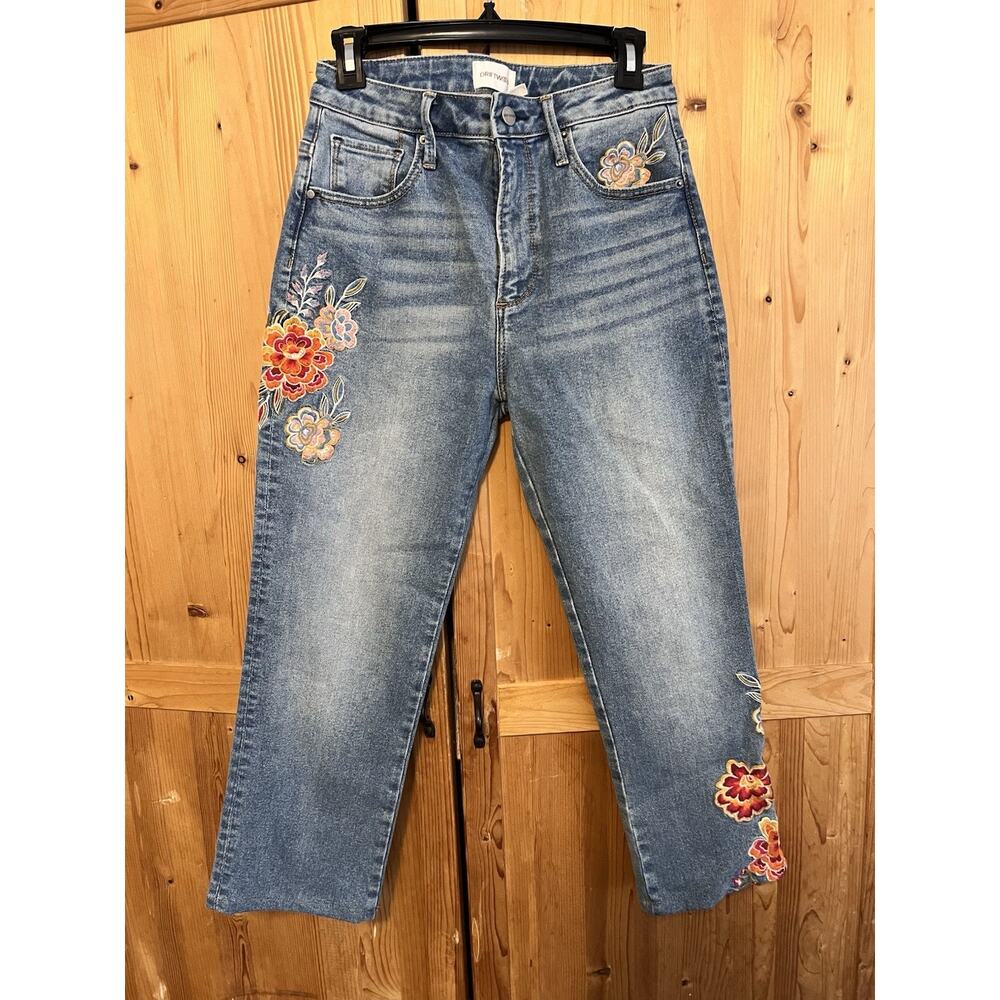 Sundance Driftwood Embroidered “Stella Floral Charm Jeans” Size 26 x 29 $138
